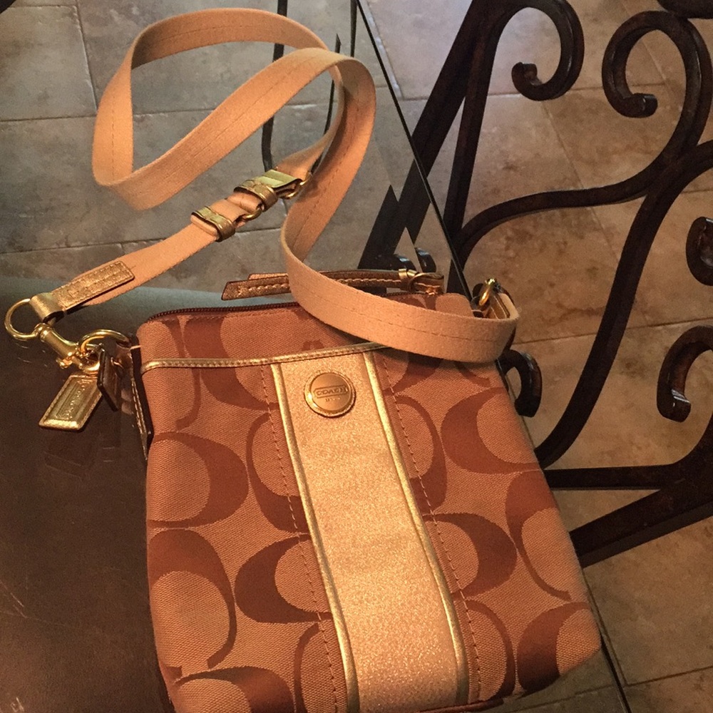 Coach Signature Canvas Crossbody Messenger Bag